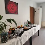 Ξενοδοχείο Saint Jacques 3*