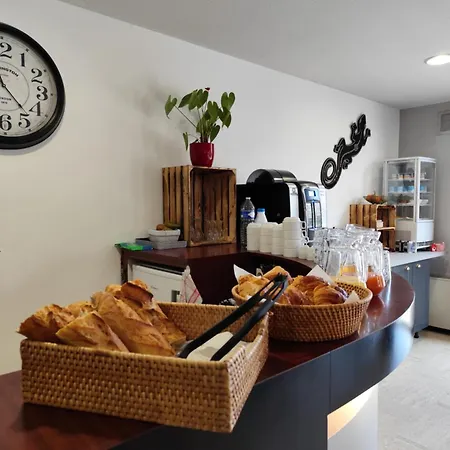 Saint Jacques Hotell Parthenay