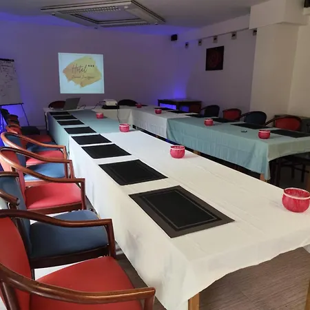 Saint Jacques Hotel 3*