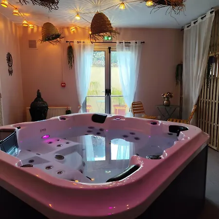 Saint Jacques Hotel