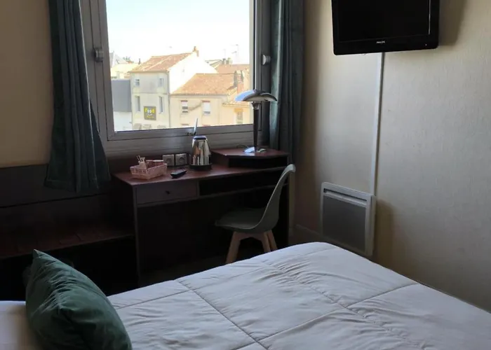 Hotel Saint Jacques 3*